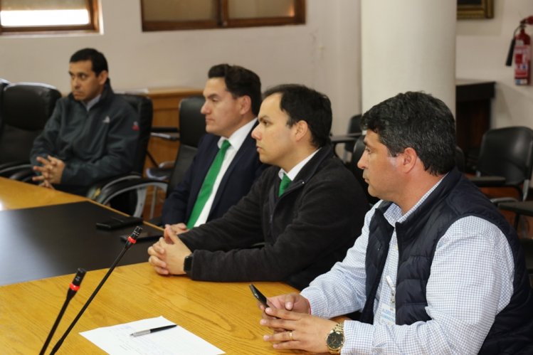 COMERCIO Y SUPERMERCADOS VAN RETOMANDO LA NORMALIDAD Y DESCARTAN DESABASTECIMIENTO COMERCIO Y SUPERMERCADOS VAN RETOMANDO LA NORMALIDAD Y DESCARTAN DESABASTECIMIENTO