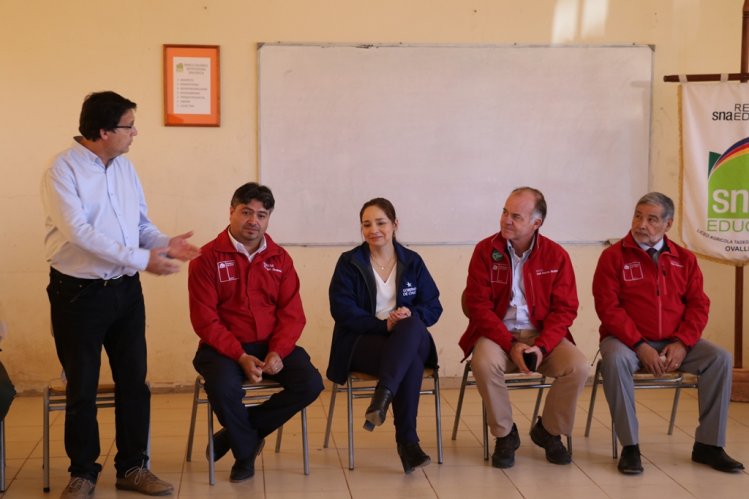 INDAP APOYA A 20 APICULTORES AFECTADOS POR LOQUE AMERICANA INDAP APOYA A 20 APICULTORES AFECTADOS POR LOQUE AMERICANA