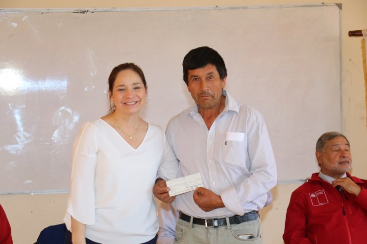 INDAP APOYA A 20 APICULTORES AFECTADOS POR LOQUE AMERICANA INDAP APOYA A 20 APICULTORES AFECTADOS POR LOQUE AMERICANA