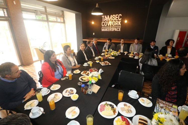 PROGRAMA DE EMPRENDIMIENTO BUSCA GENERAR NUEVOS NEGOCIOS CON ENFOQUE EN TECNOLOGÍA Y EDUCACIÓN PROGRAMA DE EMPRENDIMIENTO BUSCA GENERAR NUEVOS NEGOCIOS CON ENFOQUE EN TECNOLOGÍA Y EDUCACIÓN