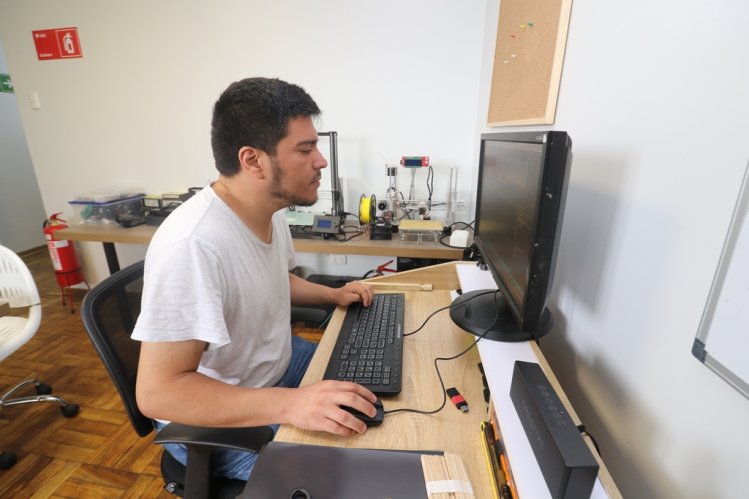 PROGRAMA DE EMPRENDIMIENTO BUSCA GENERAR NUEVOS NEGOCIOS CON ENFOQUE EN TECNOLOGÍA Y EDUCACIÓN PROGRAMA DE EMPRENDIMIENTO BUSCA GENERAR NUEVOS NEGOCIOS CON ENFOQUE EN TECNOLOGÍA Y EDUCACIÓN