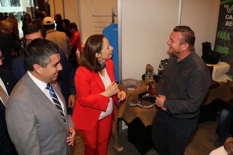 PROVEEDORES Y EMPRESAS MINERAS PROMUEVEN NUEVAS ALIANZAS PARA EL DESARROLLO DEL SECTOR PROVEEDORES Y EMPRESAS MINERAS PROMUEVEN NUEVAS ALIANZAS PARA EL DESARROLLO DEL SECTOR