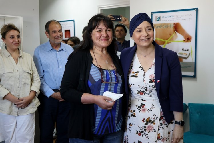 EMPRENDEDORES DE TODA LA REGIÓN RECIBEN APOYO ECONÓMICO PARA IR RECUPERANDO SUS NEGOCIOS EMPRENDEDORES DE TODA LA REGIÓN RECIBEN APOYO ECONÓMICO PARA IR RECUPERANDO SUS NEGOCIOS