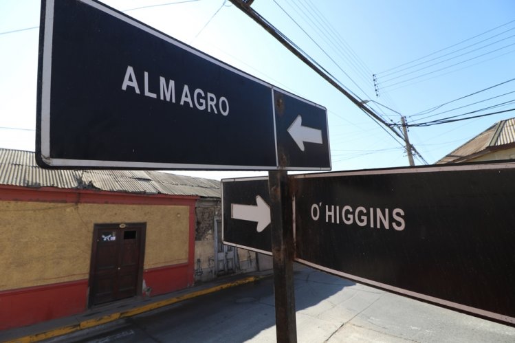 A UN AÑO DEL TERREMOTO DE TONGOY GOBIERNO CUMPLE CON UN 80% DE AVANCE EN LA RECONSTRUCCIÓN DE VIVIENDAS A UN AÑO DEL TERREMOTO DE TONGOY GOBIERNO CUMPLE CON UN 80% DE AVANCE EN LA RECONSTRUCCIÓN DE VIVIENDAS