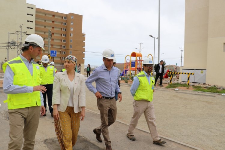 31 FAMILIAS VULNERABLES DE LA REGIÓN RECIBIRÁN SUS VIVIENDAS EN PROYECTO CON INTEGRACIÓN SOCIAL 31 FAMILIAS VULNERABLES DE LA REGIÓN RECIBIRÁN SUS VIVIENDAS EN PROYECTO CON INTEGRACIÓN SOCIAL