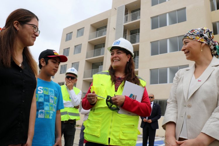 31 FAMILIAS VULNERABLES DE LA REGIÓN RECIBIRÁN SUS VIVIENDAS EN PROYECTO CON INTEGRACIÓN SOCIAL 31 FAMILIAS VULNERABLES DE LA REGIÓN RECIBIRÁN SUS VIVIENDAS EN PROYECTO CON INTEGRACIÓN SOCIAL