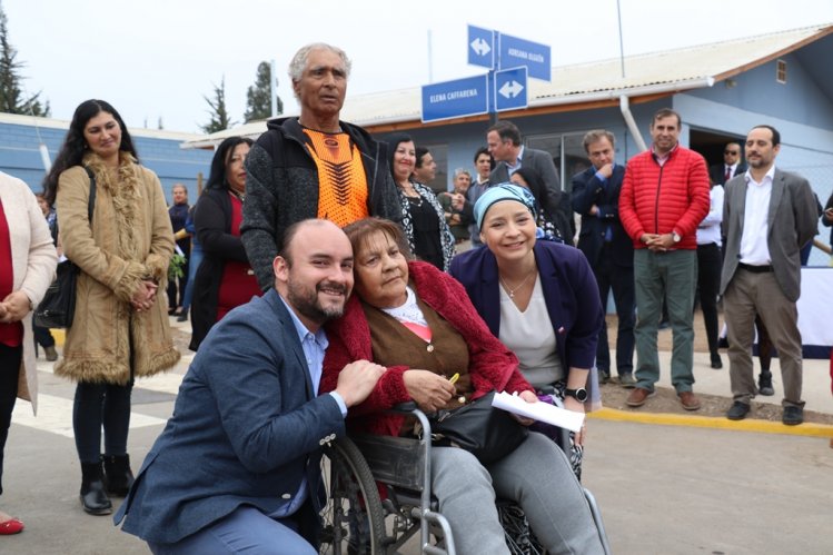 FAMILIAS DE PAN DE AZÚCAR CIERRAN MÁS DE 14 AÑOS DE ESPERA RECIBIENDO SUS CASAS PROPIAS