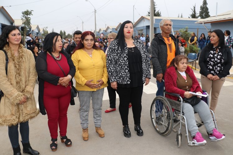 FAMILIAS DE PAN DE AZÚCAR CIERRAN MÁS DE 14 AÑOS DE ESPERA RECIBIENDO SUS CASAS PROPIAS