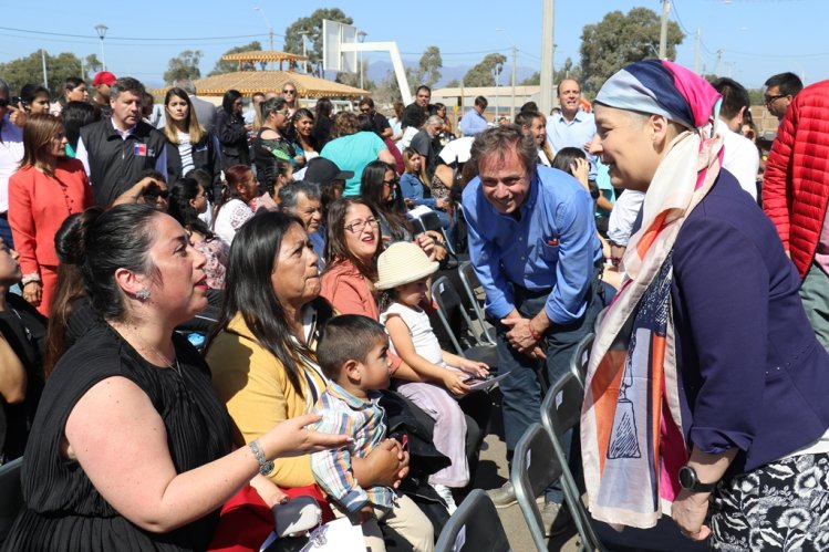 MÁS DE 100 FAMILIAS DE TONGOY RECIBEN LAS LLAVES DE SU CASA PROPIA