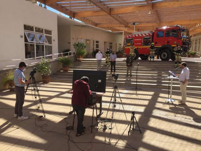 MEDIANTE CEREMONIA POR VIDEOCONFERENCIA ENTREGAN CAMIÓN FORESTAL A BOMBEROS DE EL PALQUI