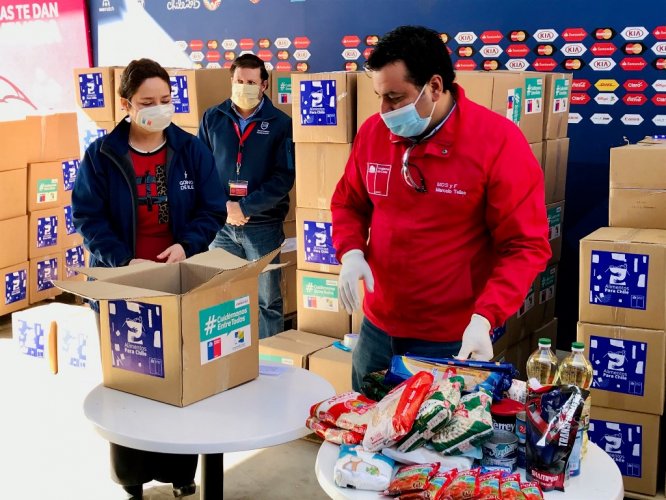 CON FOCO EN LOS ADULTOS MAYORES COMENZÓ LA DISTRIBUCIÓN DE CANASTAS DE ALIMENTOS PARA CHILE EN LA REGIÓN DE COQUIMBO