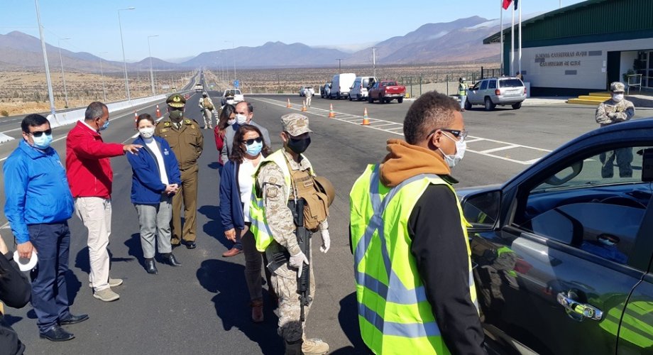 GOBIERNO Y FUERZAS DE ORDEN INTENSIFICAN FISCALIZACIONES PARA EL FIN DE SEMANA LARGO GOBIERNO Y FUERZAS DE ORDEN INTENSIFICAN FISCALIZACIONES PARA EL FIN DE SEMANA LARGO
