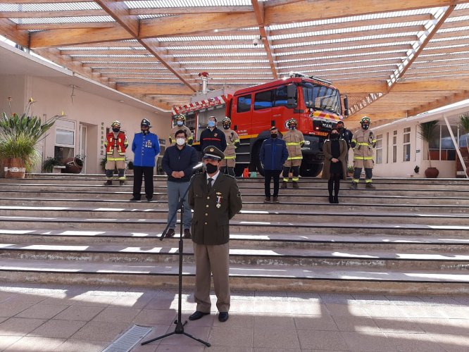 BOMBEROS DE MONTE PATRIA RECIBEN MODERNO CARRO IMPLEMENTADO PARA COMBATIR INCENDIOS DESDE LAS ALTURAS