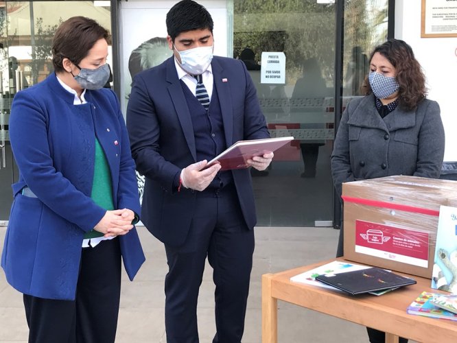 BUSCAN FOMENTAR LA LECTURA ENTRE NIÑOS, JÓVENES Y ADULTOS MAYORES DURANTE LA PANDEMIA