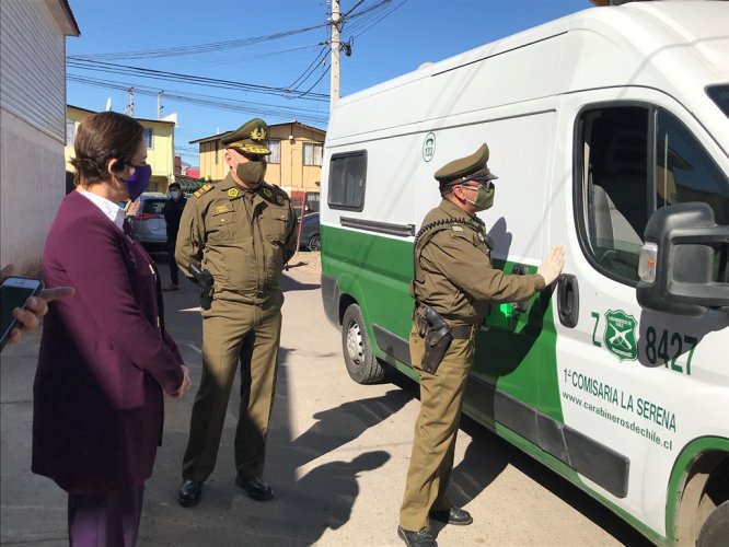 COMISARÍA VIRTUAL: CON CUARTEL DE ASISTENCIA MÓVIL, CARABINEROS BUSCA ACERCAR TRÁMITES A ADULTOS MAYORES