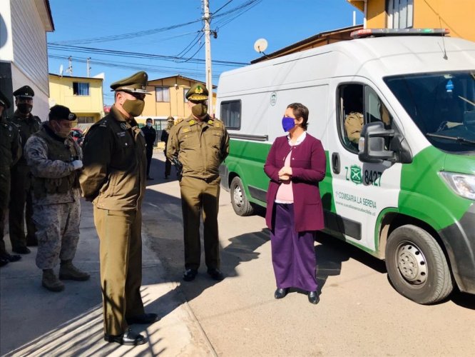 COMISARÍA VIRTUAL: CON CUARTEL DE ASISTENCIA MÓVIL, CARABINEROS BUSCA ACERCAR TRÁMITES A ADULTOS MAYORES