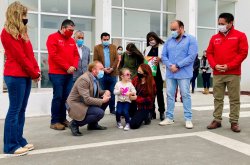 FAMILIAS VULNERABLES DE COQUIMBO RECIBIERON SU CASA PROPIA EN UN PROYECTO CON INTEGRACIÓN SOCIAL