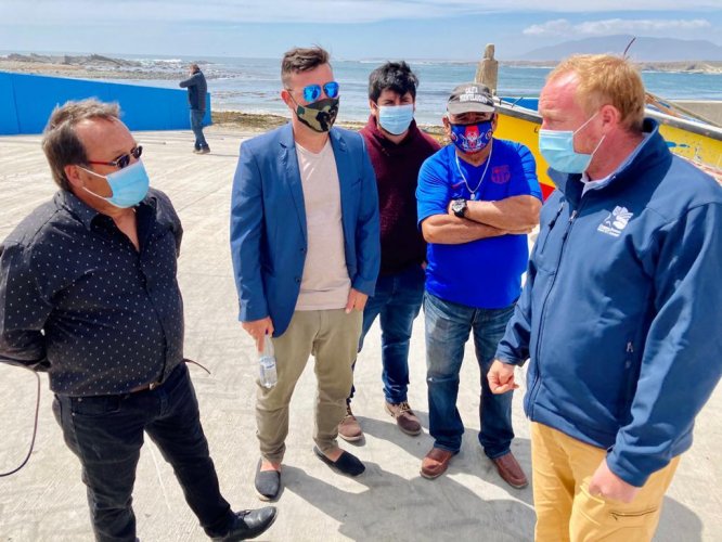 PESCADORES DE HUENTELAUQUÉN YA CUENTAN CON MODERNA CALETA QUE POTENCIARÁ SU ACTIVIDAD