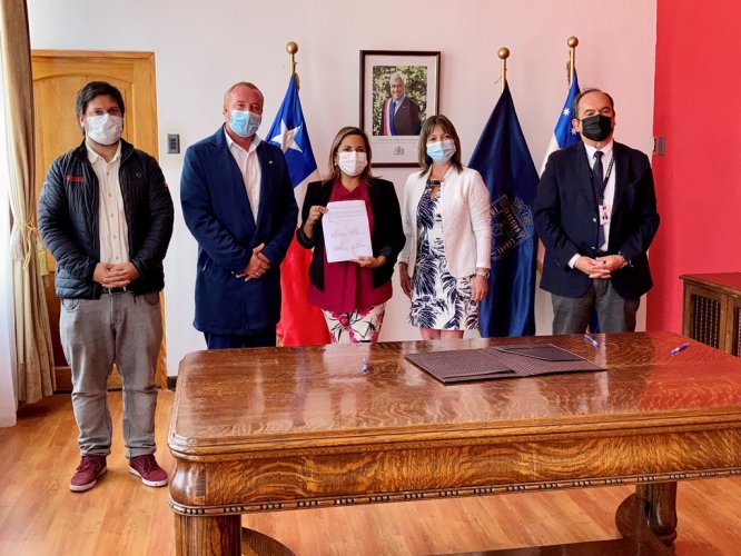 PRIMERA CIRUGÍA PARA PACIENTES CON PARKINSON EN LA REGIÓN SE REALIZA A TRAVÉS DE CONVENIO PÚBLICO- PRIVADO PRIMERA CIRUGÍA PARA PACIENTES CON PARKINSON EN LA REGIÓN SE REALIZA A TRAVÉS DE CONVENIO PÚBLICO- PRIVADO
