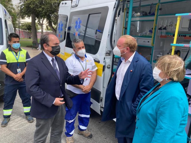 SERVICIO DE SALUD COQUIMBO ENTREGA TRES AMBULANCIAS A HOSPITALES DE LA REGIÓN