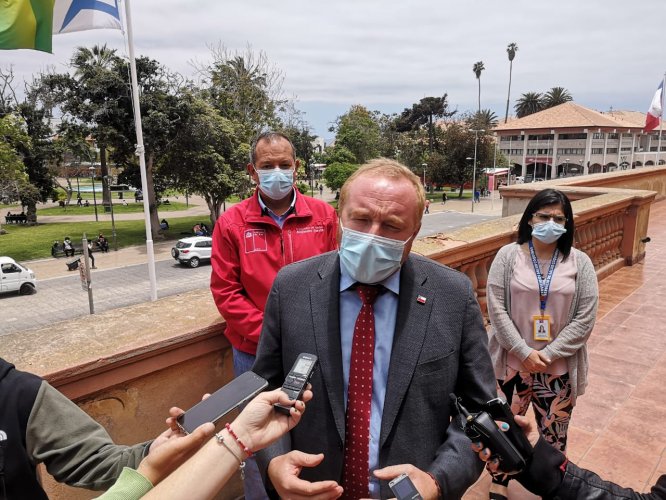 INTENDENTE PABLO HERMAN POR CONTAGIOS EN LA SERENA Y COQUIMBO: “DE MANTENERSE ESTOS ÍNDICES, VAMOS A TENER QUE RETROCEDER DE FASE DURANTE LA SEGUNDA SEMANA DE ENERO”.