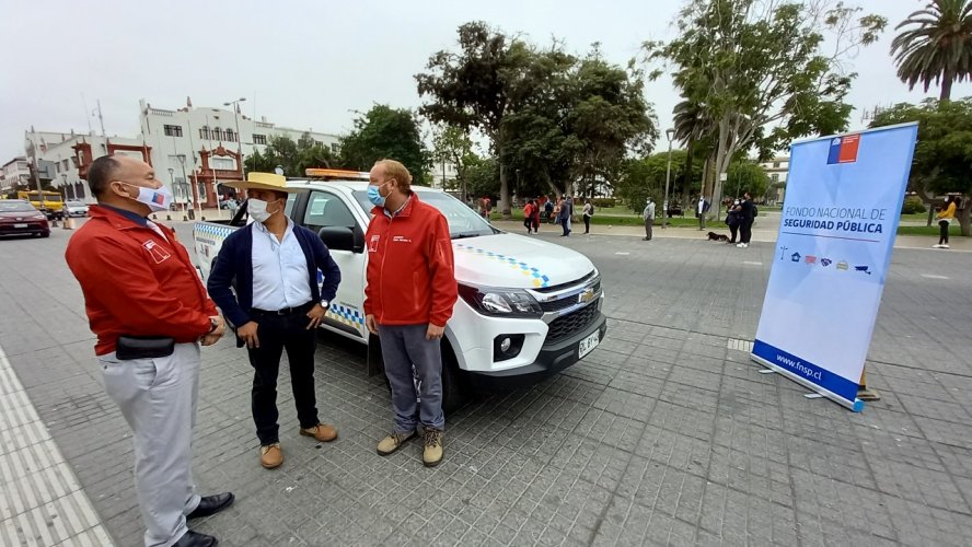 COQUIMBO Y PAIHUANO RECIBEN IMPLEMENTOS PARA MEJORAR LA SEGURIDAD CIUDADANA