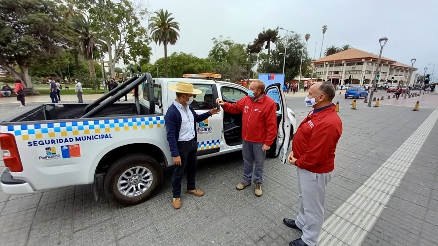 COQUIMBO Y PAIHUANO RECIBEN IMPLEMENTOS PARA MEJORAR LA SEGURIDAD CIUDADANA