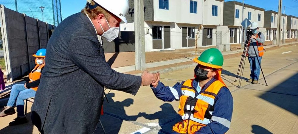 GOBIERNO Y CCHC SUMAN FUERZAS PARA AUMENTAR PARTICIPACIÓN FEMENINA EN LA CONSTRUCCIÓN