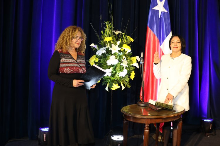 MÁS ATRIBUCIONES Y PODER DE DECISIÓN PIDE GOBERNADORA REGIONAL KRIST NARANJO PEÑALOZA AL ASUMIR EL MANDO DE LA REGIÓN MÁS ATRIBUCIONES Y PODER DE DECISIÓN PIDE GOBERNADORA REGIONAL KRIST NARANJO PEÑALOZA AL ASUMIR EL MANDO DE LA REGIÓN