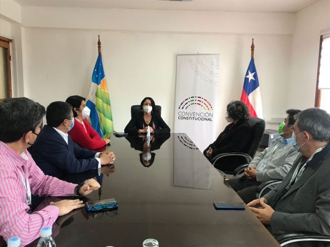 CONSTITUYENTES DE LA COMISIÓN DE DESCENTRALIZACIÓN INICIAN SU AGENDA EN LA REGIÓN JUNTO A GOBERNADORA KRIST NARANJO CONSTITUYENTES DE LA COMISIÓN DE DESCENTRALIZACIÓN INICIAN SU AGENDA EN LA REGIÓN JUNTO A GOBERNADORA KRIST NARANJO