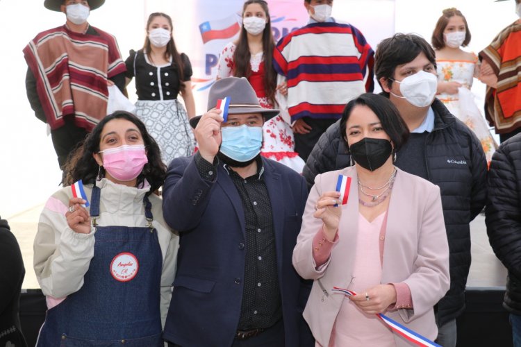 LOS VILOS INAUGURÓ SU PRIMERA FERIA PRESENCIAL DE EMPRENDEDORES TRAS EL INICIO DE LA PANDEMIA LOS VILOS INAUGURÓ SU PRIMERA FERIA PRESENCIAL DE EMPRENDEDORES TRAS EL INICIO DE LA PANDEMIA