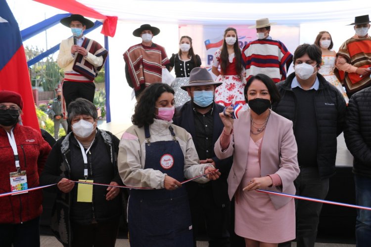 LOS VILOS INAUGURÓ SU PRIMERA FERIA PRESENCIAL DE EMPRENDEDORES TRAS EL INICIO DE LA PANDEMIA LOS VILOS INAUGURÓ SU PRIMERA FERIA PRESENCIAL DE EMPRENDEDORES TRAS EL INICIO DE LA PANDEMIA
