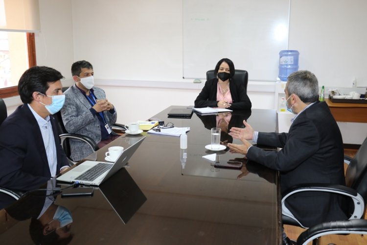 SANITARIA PRESENTÓ A LA GOBERNADORA REGIONAL SU PLAN DE ACCIÓN PARA ASEGURAR EL AGUA PARA CONSUMO HUMANO SANITARIA PRESENTÓ A LA GOBERNADORA REGIONAL SU PLAN DE ACCIÓN PARA ASEGURAR EL AGUA PARA CONSUMO HUMANO