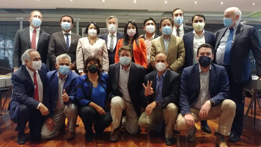 GOBERNADORES REGIONALES ASISTIERON AL SENADO EN BUSCA DE MAYOR FLEXIBILIDAD EN EL USO DE LOS RECURSOS GOBERNADORES REGIONALES ASISTIERON AL SENADO EN BUSCA DE MAYOR FLEXIBILIDAD EN EL USO DE LOS RECURSOS