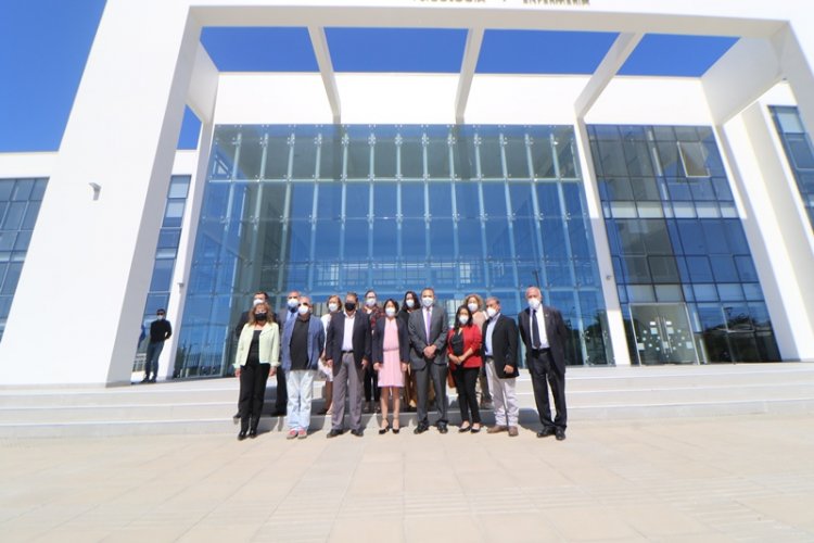 Estudiantes de enfermería y psicología ULS estrenarán nuevo edificio en marzo 2022 Estudiantes de enfermería y psicología ULS estrenarán nuevo edificio en marzo 2022