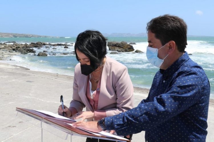 Gobernadores de Atacama y Coquimbo califican de “improcedente” que Área Marina Protegida haya dividido Archipiélago de Humboldt Gobernadores de Atacama y Coquimbo califican de “improcedente” que Área Marina Protegida haya dividido Archipiélago de Humboldt