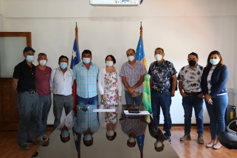 Gobernadora apoyará con recursos FNDR a pequeños mineros a través de otro organismo ejecutor Gobernadora apoyará con recursos FNDR a pequeños mineros a través de otro organismo ejecutor