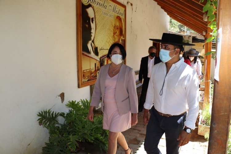 Destacan legado cultural de Gabriela Mistral en conmemoración de los 100 años de su visita a México Destacan legado cultural de Gabriela Mistral en conmemoración de los 100 años de su visita a México