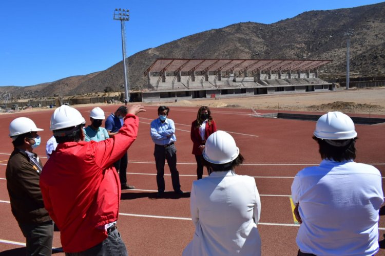 Estadio de Canela presenta un 60% de avance y están a la espera de la cancha sintética para inaugurarlo