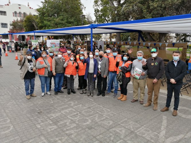 Gobernadora anuncia modelo regional para la gestión integral y sustentable de residuos en Feria de reciclaje