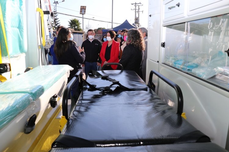 Llegan dos nuevas ambulancias para reforzar atención primaria en Centros de Salud Familiar