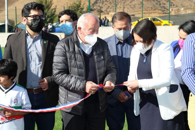 Inauguran Estadio El Pueblo de Chañaral Alto