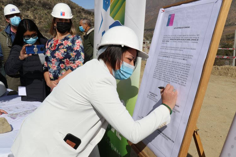 Localidades rurales de Monte Patria celebran inicio de obras del moderno Centro de Salud Familiar de Carén