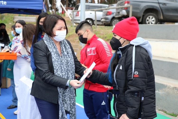 46 deportistas de alto rendimiento reciben implementación por $75 millones del Gobierno Regional