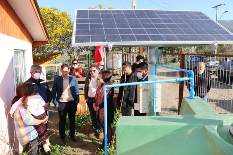 Exitoso sistema de recirculación de agua permite prolongar su potabilidad y utilizar paneles fotovoltaicos