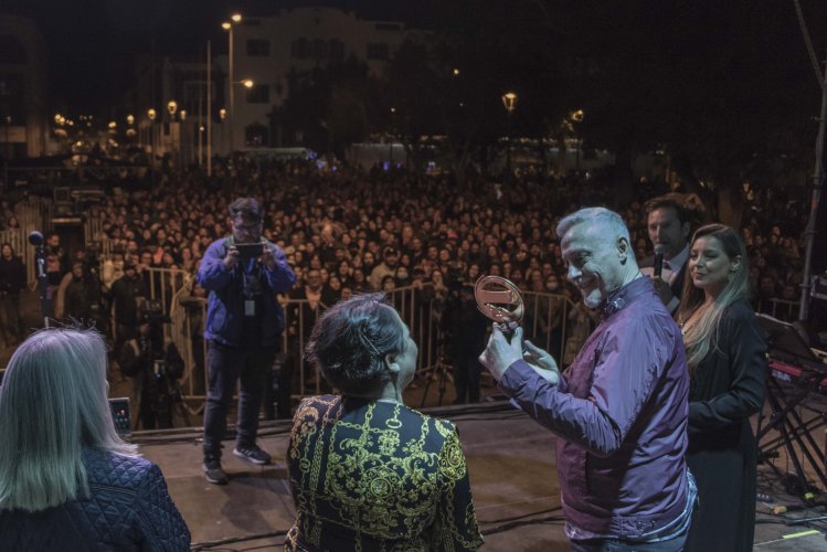 Pedro Aznar cerró la segunda noche del Festival ILUMINA de la sustentabilidad, música y arte