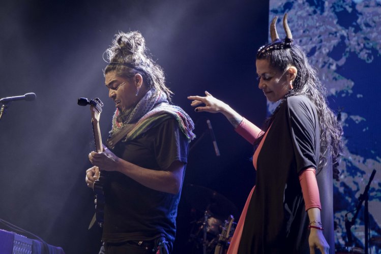 Pedro Aznar cerró la segunda noche del Festival ILUMINA de la sustentabilidad, música y arte