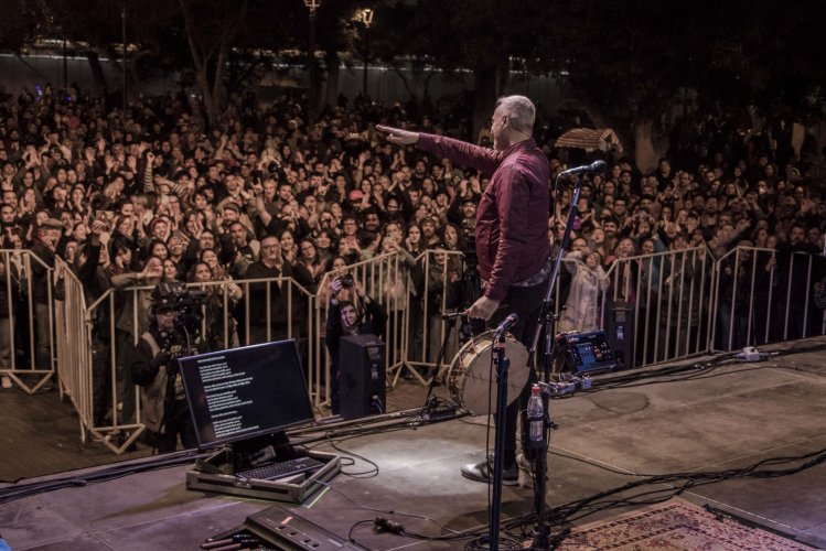 Pedro Aznar cerró la segunda noche del Festival ILUMINA de la sustentabilidad, música y arte