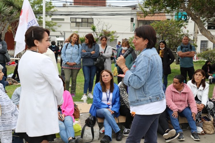 Gobernadora respalda a funcionarios de la salud pública que demandan mejores condiciones laborales