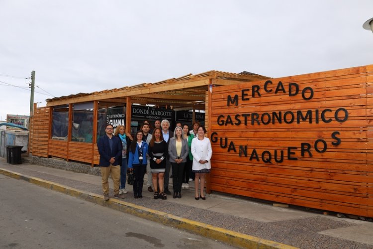 Inauguran Mercado Gastronómico de Guanaqueros liderado por mujeres